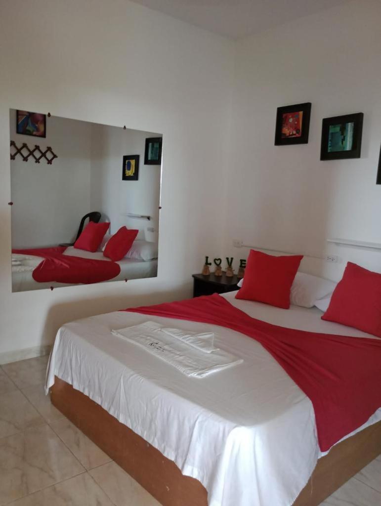 Hostal Kumbaya Santa Marta Dış mekan fotoğraf